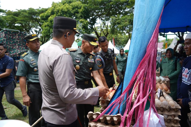 Pangdam XIV/Hasanuddin Ikuti Vicon Pembukaan Bazar Murah Ramadhan TNI untuk Stabilitas Harga