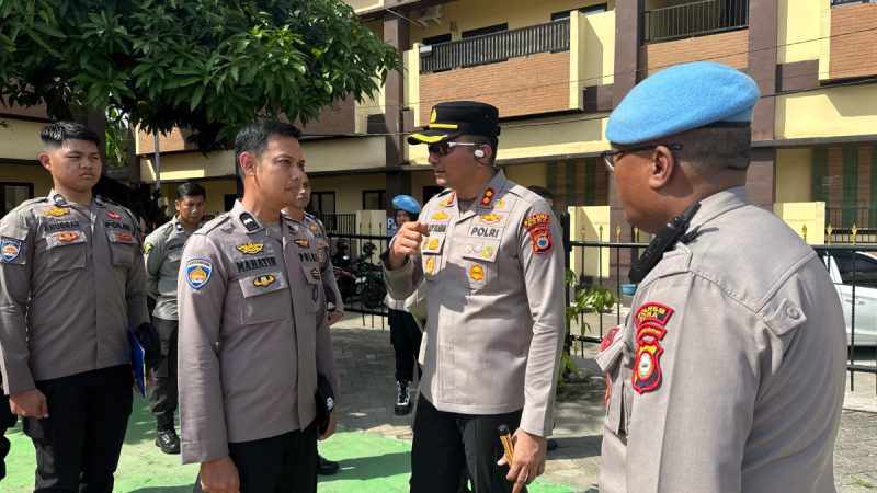 Usai Pimpin Apel, Kapolres Gowa Periksa Sikap Tampang dan Kelengkapan Surat Personel